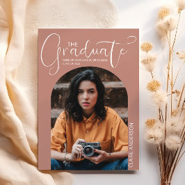 Einladung des Abschlusses "Graduate Arched Foto"