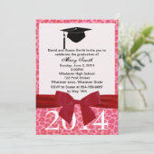 Einladung des Abschlusses Roter Flachband und Rosa (Stehend Vorderseite)