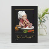 EINLADUNG - MEHRERE ZWECKE - BABY ALS KOCH (Stehend Vorderseite)