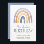 Einladung von Boho Rainbow Blue Kid zum Geburtstag<br><div class="desc">Eine süß-blaue Boho Stil Wasserfarbe Regenbogen Kind's Geburtstagsfeier Einladung,  mit farbigen Typ. Einfach und skurril. Regenbogenmuster auf der Rückseite der Einladung.</div>