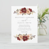 Einladung von Burgund und Peach Floral Wedding (Stehend Vorderseite)