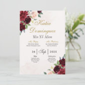 Einladung von Burgundy Floral Quinceanera (Stehend Vorderseite)