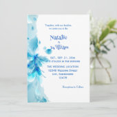 Einladung von Dusty Blue and White Floral Wedding (Stehend Vorderseite)