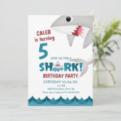 Einladung von Fun Shark Birthday (Stehend Vorderseite)