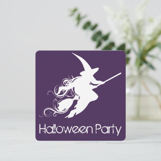 Einladung von Halloween-Party-Fliegerei-Hexe (Stehend Vorderseite)