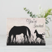 Einladung von Mare and Foal Grazing Horse Baby Sho (Stehend Vorderseite)