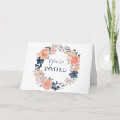 Einladung von Navy & Blush-Blumenkranz (Vorderseite)