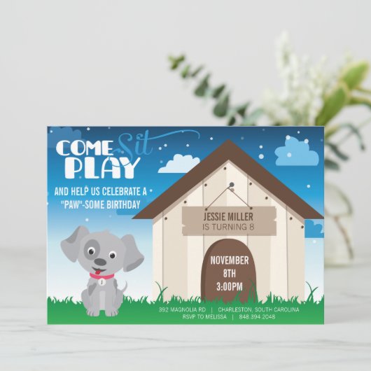 Einladung von spielerischen Hunden oder Welpen (Stehend Vorderseite)