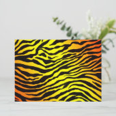 Einladung von Tigerstreifen (Stehend Vorderseite)