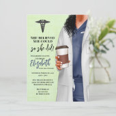 Einladung von White Coat Medical School Abschluss (Stehend Vorderseite)