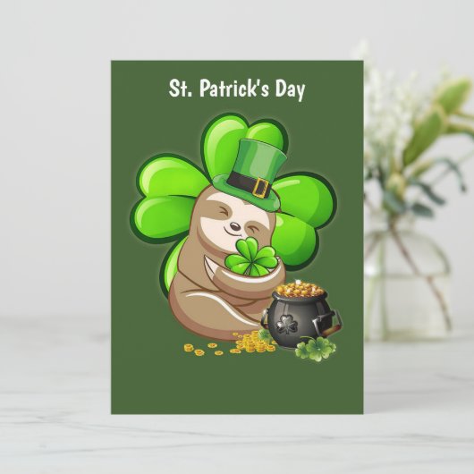 Einladung zu Happy St. Patrick's Day Sloth (Stehend Vorderseite)