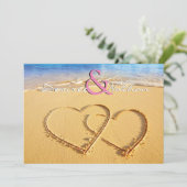 Einladung zu zwei Herzen in der Sand Hochzeit (Stehend Vorderseite)