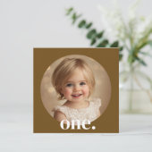 Einladung zum ersten Geburtstag Foto in Brown & Wh (Stehend Vorderseite)