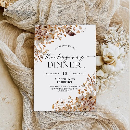 Einladung zum Thanksgiving-Dinner mit Herbstlaub