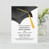 Einladung zur Black Grad Cap Graduation Party (Stehend Vorderseite)