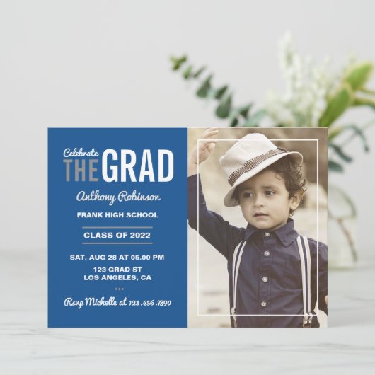 Einladung zur Blauen und Grauen Graduiertenparty (Stehend Vorderseite)