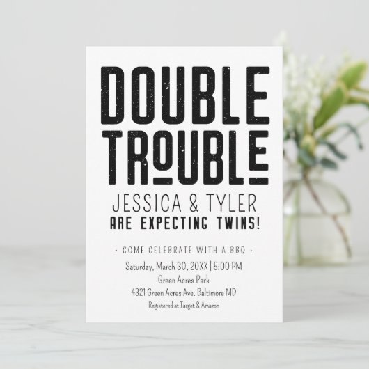 Einladung zur Doppeltrouble Twin Baby Dusche (Stehend Vorderseite)