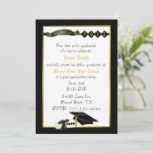 Einladung zur eleganten Black and Gold Graduation (Stehend Vorderseite)