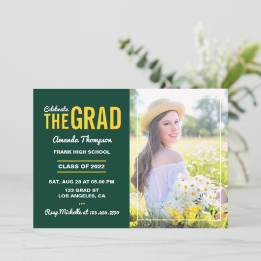 Einladung zur Green and Yellow Graduation Party (Stehend Vorderseite)