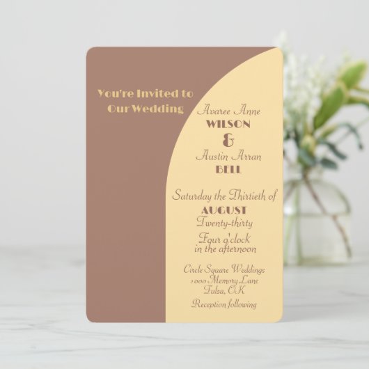 Einladung zur Hochzeit Mocha Mousse Arched Flat Ca (Stehend Vorderseite)