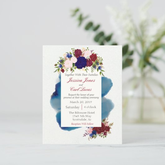 Einladung zur Hochzeit von Burgund-Navy-Floral-Was (Stehend Vorderseite)