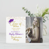 Einladung zur lila Cap Foto Graduation Party (Stehend Vorderseite)