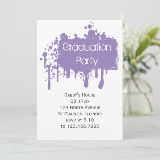 Einladung zur lila Paint Graduation Party (Stehend Vorderseite)