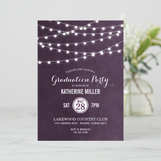 Einladung zur Plum String Lights Graduation Party (Stehend Vorderseite)