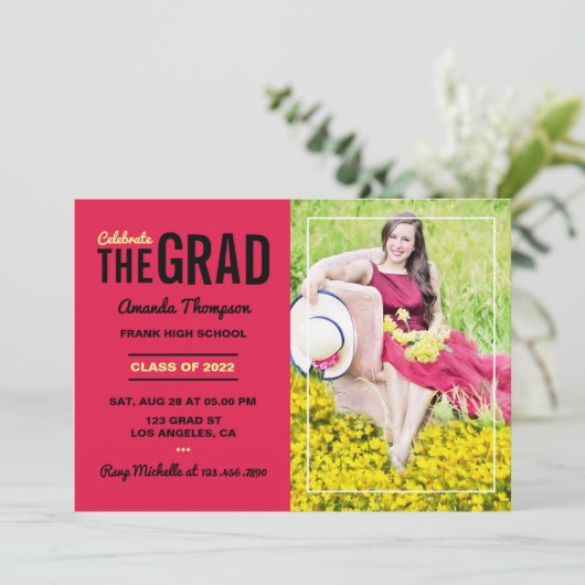 Einladung zur Scarlet and Black Graduation Party (Stehend Vorderseite)