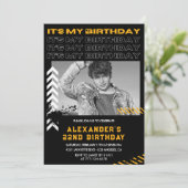 Einladungen zum 22. Geburtstag Männer Foto Spray A (Stehend Vorderseite)