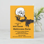 Einladungen zum Creepy Skull Halloween-Party (Stehend Vorderseite)