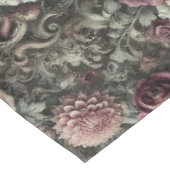 Einlesen in die Rose - Gotische Großschrift Tischdecke (Schrägansicht)