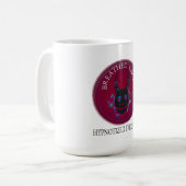 Einmal geatmet: Hypnotischer Dämonenschädel Kaffeetasse (Vorderseite Links)