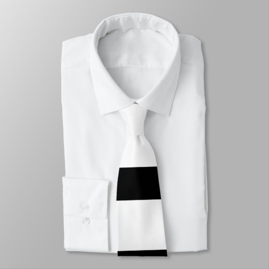 Einmalige Schwarz-Weiß-Streifen Krawatte (Gebunden)