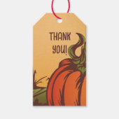 Einsam kürzen eines das Feld. Herbstblätter fallen Geschenkanhänger (Vorderseite)