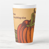 Einsam kürzen eines das Feld. Herbstblätter fallen Milchtasse (Vorderseite)