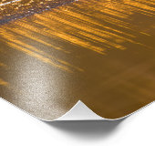 Einsame Bank am See im goldenen Licht Fotodruck (Ecke)