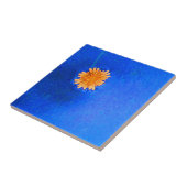 Einsame orangefarbene Blume Fliese (Seite)
