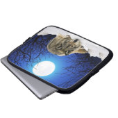 Einsamer Beobachterwolf auf einer Laptophülse Laptopschutzhülle (Vorne Knopf)