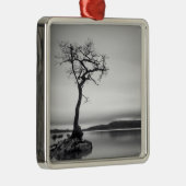 Einsamer bloßer Baum Ornament Aus Metall (Rechts)