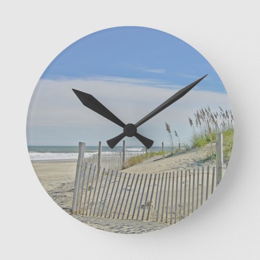 einsamer Strand Runde Wanduhr (Vorderseite)