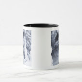 Einsamer Wolf im Schnee Tasse (Zentrum)