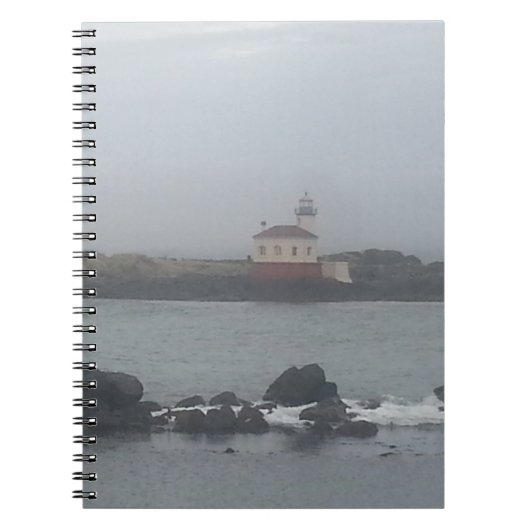 Einsames Leuchtturm-Spiralnotizbuch Notizblock (Vorderseite)