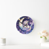 Einschlafen auf dem Mond, bearbeitbare Namensuhr Runde Wanduhr (Zuhause)