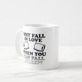 Einschlafen in der Liebe Funny Mug oder Travel Mug Kaffeetasse (Vorderseite Links)