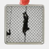 Einstellung eines Hindernisses Silbernes Ornament (Vorne)