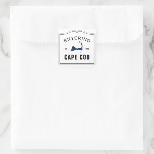 Eintritt in Cape Cod mit Gastgeschenk Hochzeit des Quadratischer Aufkleber (Tasche)
