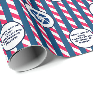 Einzelhandel 4. Juli Gestreifter Logo-Text Geschenkpapier
