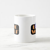 Einzelne Wolf oder Ihre Nachricht Großer orangefar Kaffeetasse (Mittel)