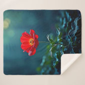 Einzelnes rotes Blütenfokus-Design Sherpadecke (Vorderseite (Horizontal))